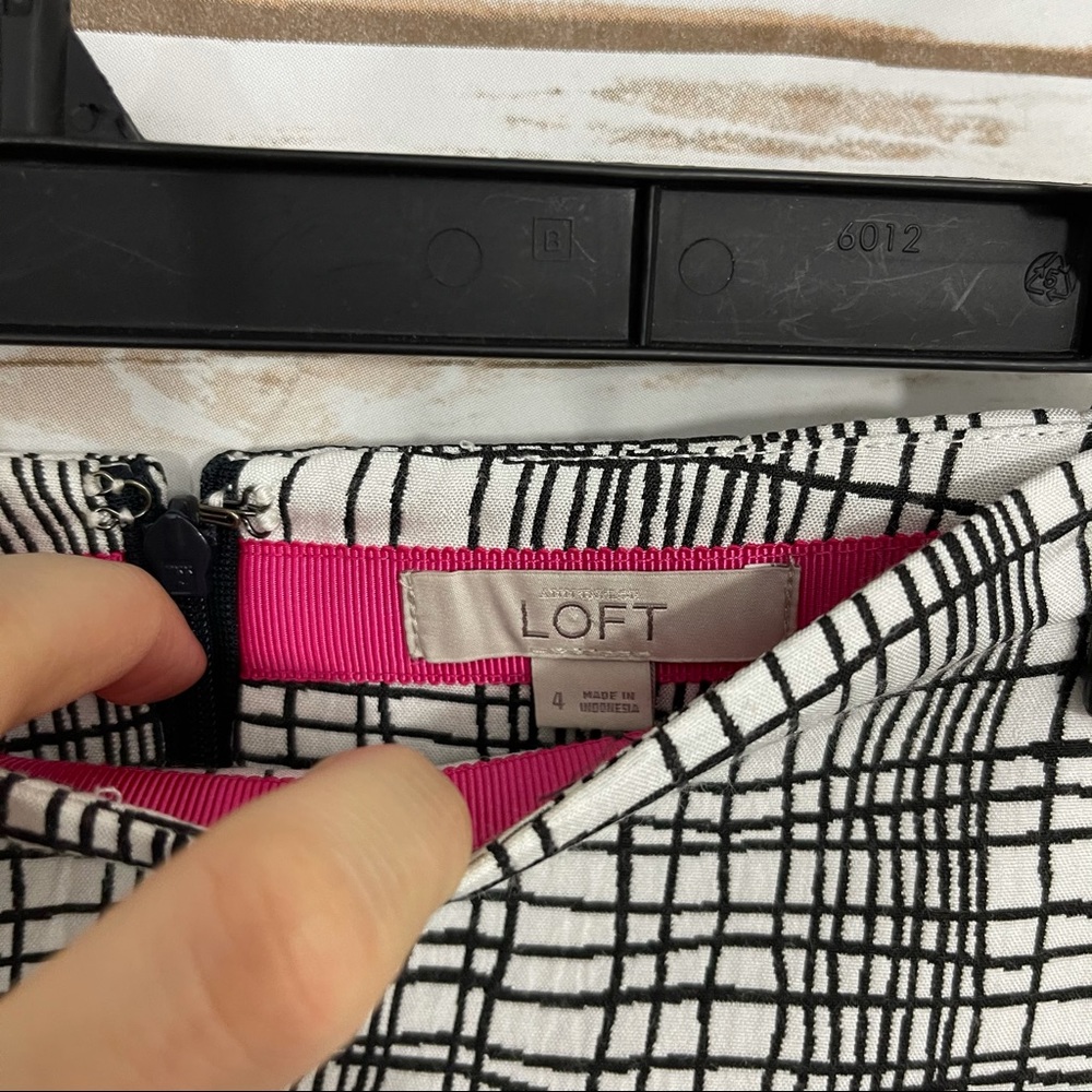 Loft Black White Patterned A-line Career Skirt - Picture 2 of 4